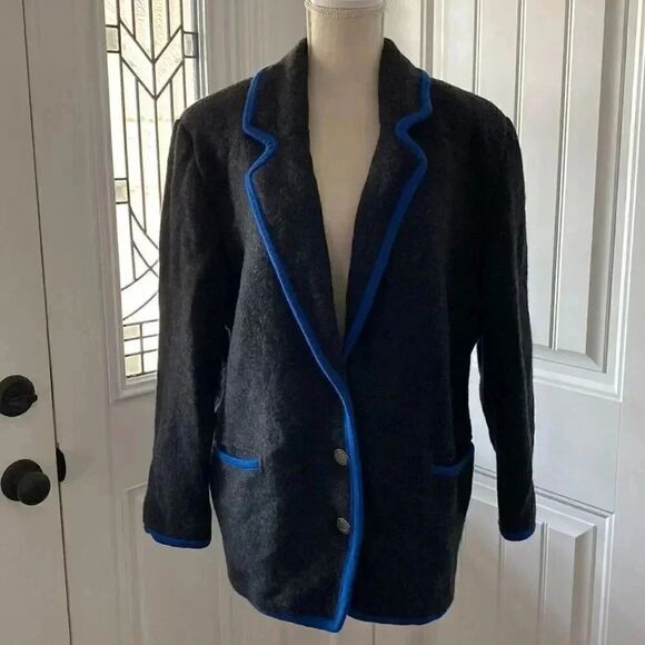 Geiger Collections Made in Austria Coat - Picture 1 of 11